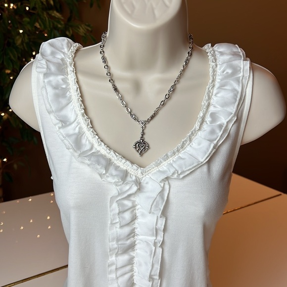 WHITE HOUSE BLACK MARKET WHITE V NECK TOP WITH RUFFLES AROUND NECK & FRONT SMALL - Picture 4 of 16